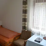 Hotel Gaestehaus Tagescafe Eckenfels 2*