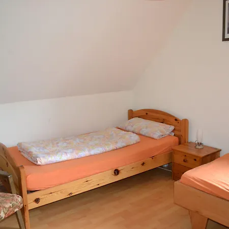 Gaestehaus Tagescafe Eckenfels Szálloda 2*