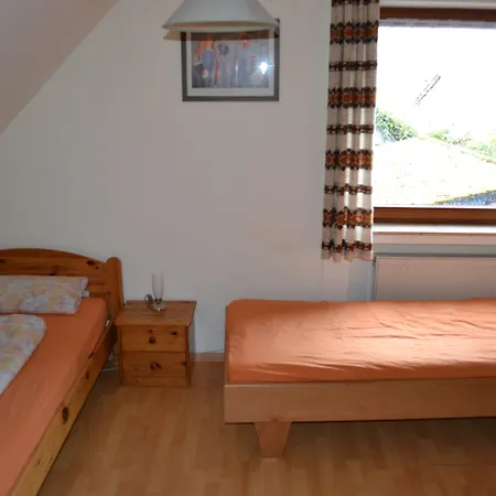 Gaestehaus Tagescafe Eckenfels Szálloda 2*