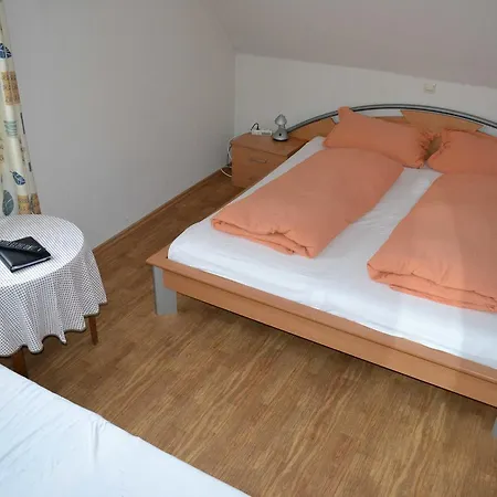 Gaestehaus Tagescafe Eckenfels Szálloda 2*