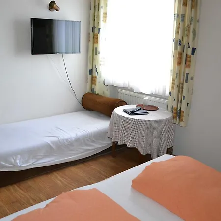 Gaestehaus Tagescafe Eckenfels Hotel 2*
